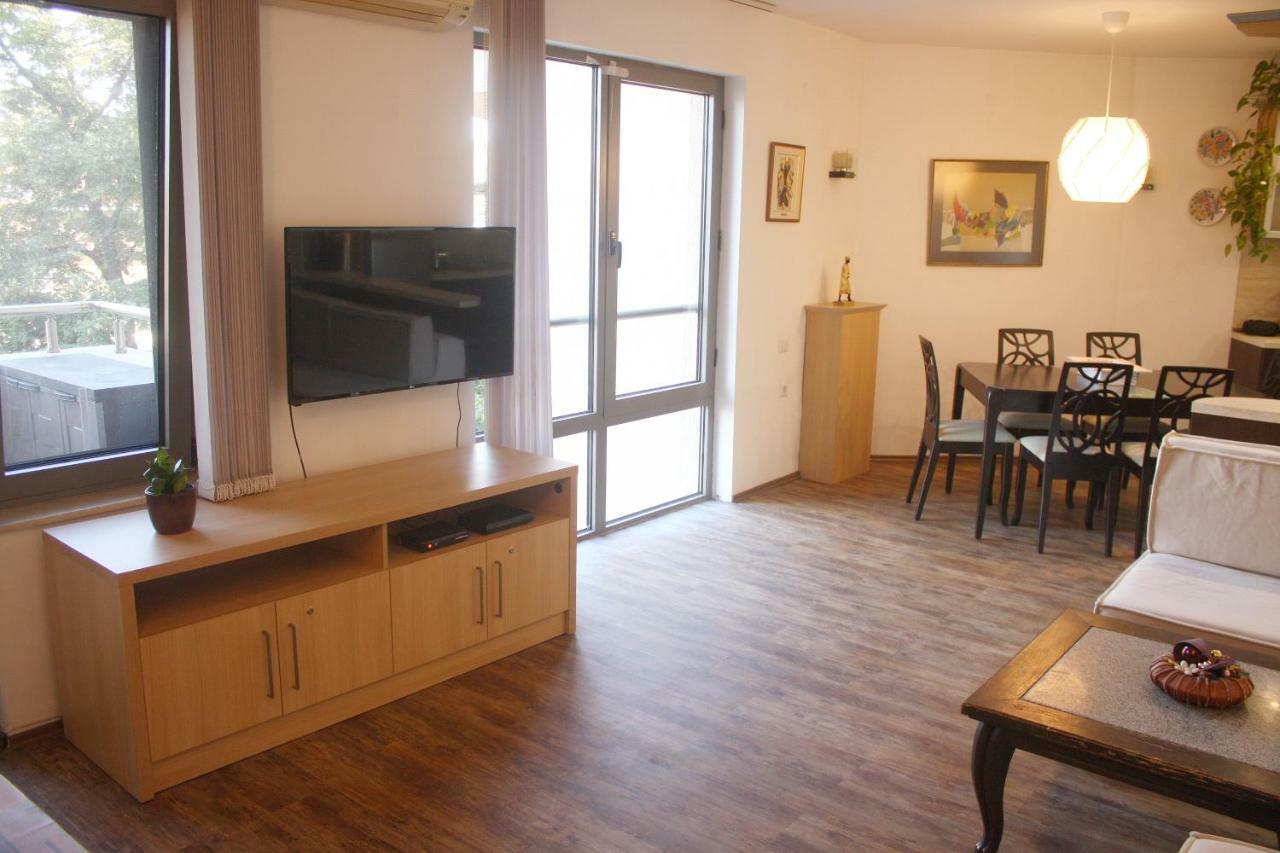 Central Square Apartment Plovdiv Buitenkant foto