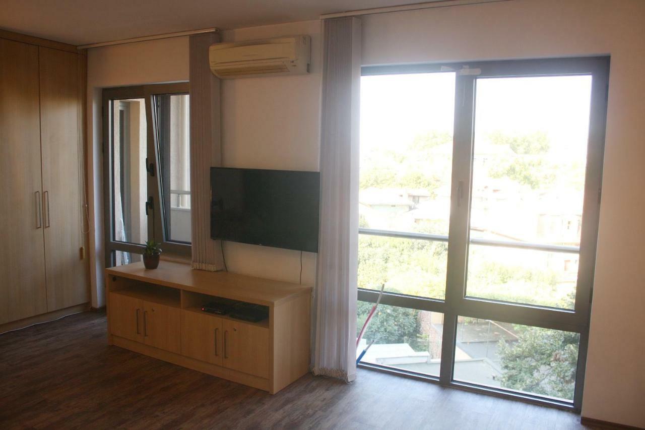 Central Square Apartment Plovdiv Buitenkant foto