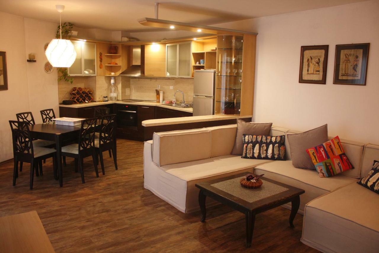 Central Square Apartment Plovdiv Buitenkant foto