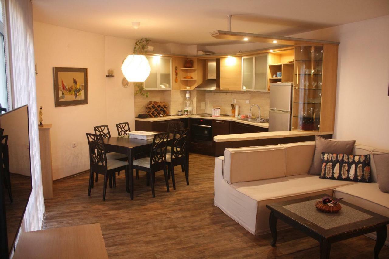 Central Square Apartment Plovdiv Buitenkant foto